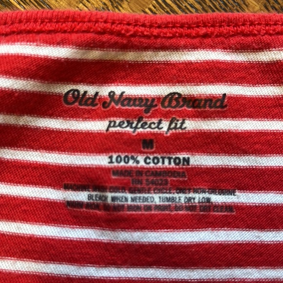Women’s Old Navy Perfect Fit Medium Red/white Stripe Ribbed SS Shirt - Picture 2 of 2
